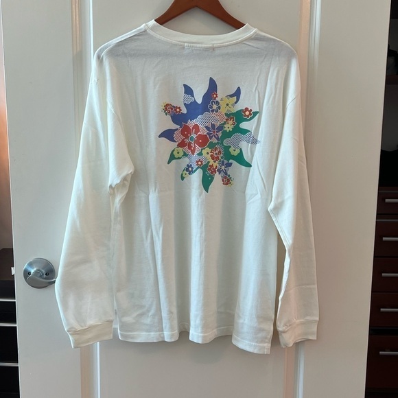 DAYDREAMER Logo Floral Long Sleeve Graphic T-Shirt NWT - Picture 9 of 16